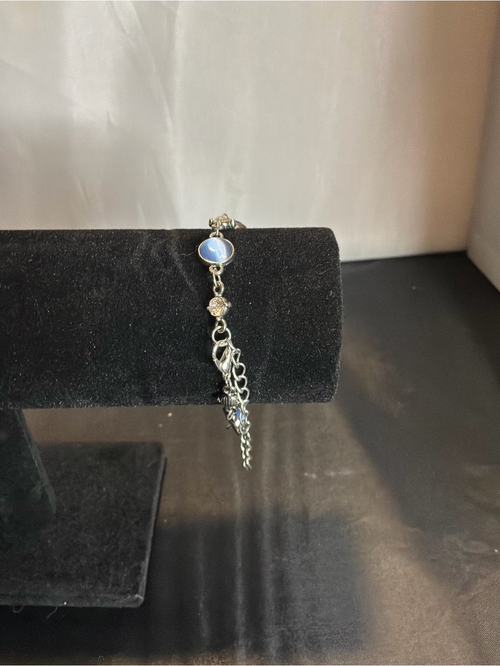 Blue Stone Dainty Bracelet - Women Jewelry - Picture 2 of 3